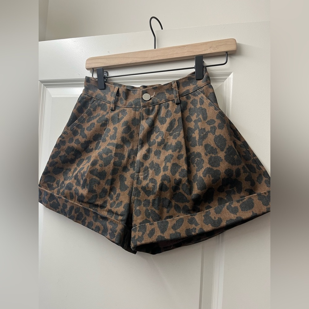 E & I The Label Shorts - Picture 2 of 6